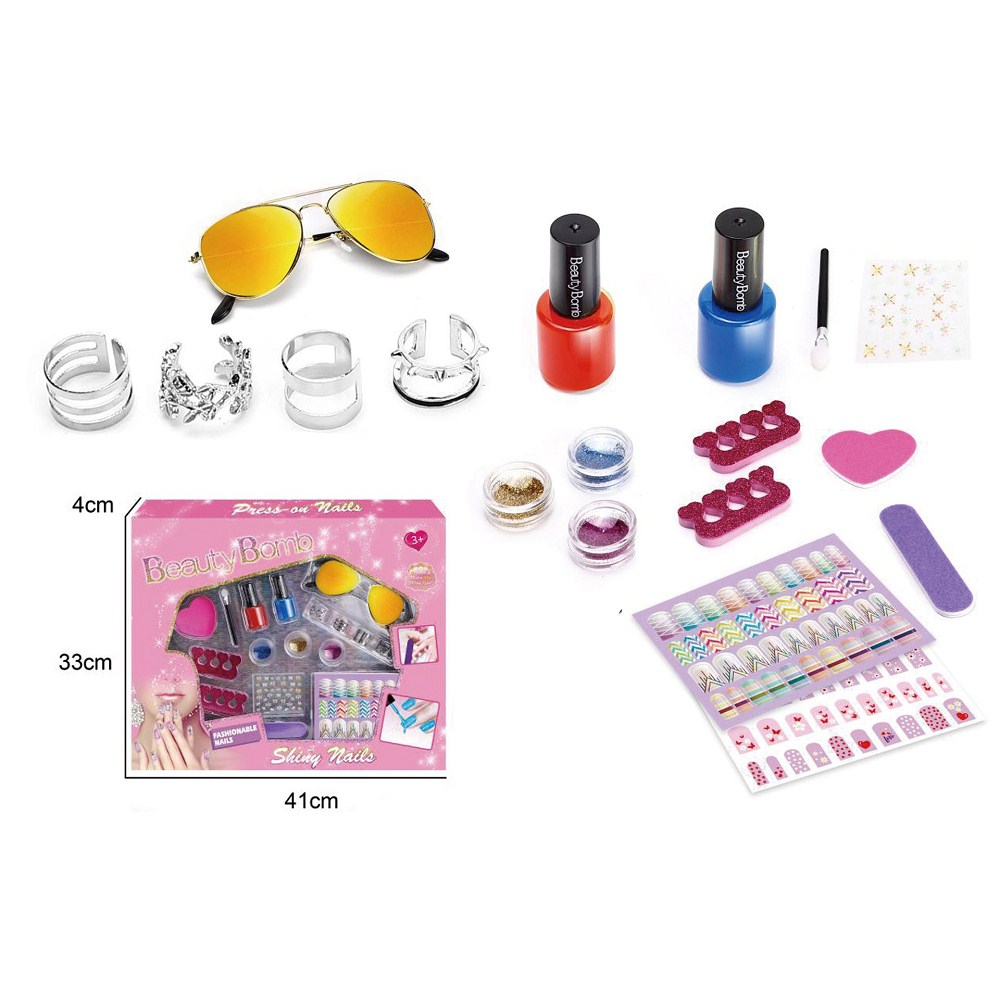 Ů��������װ���۾��ͽ�ָ